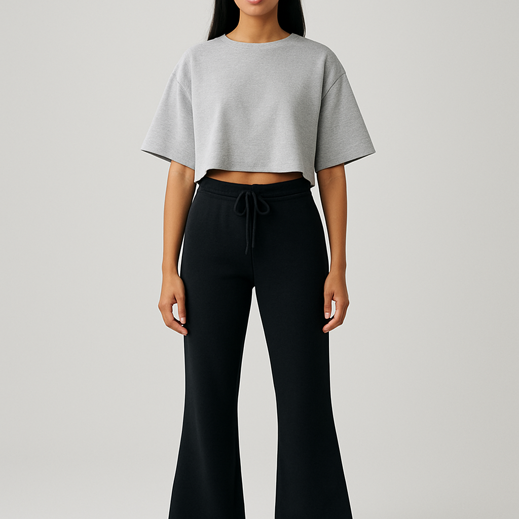 Black Flared sweats with grey cropped oversized short sleeve top 


Show head to toe

Black Flared sweats with grey cropped oversized short sleeve top 


Show head to toe
